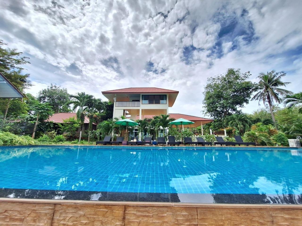 Seabreeze @ Koh Mak Hotel Exterior photo